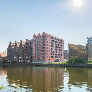 Apartments Waterlane Island Pool & Gym Spa